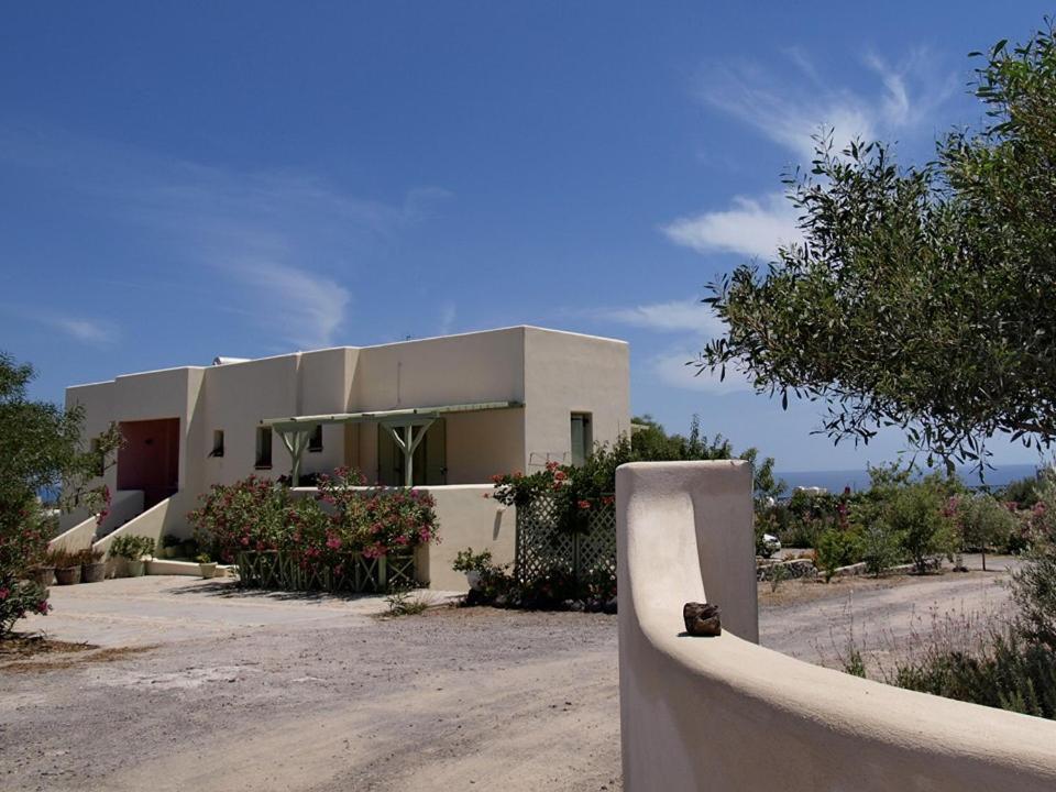 Flower And Crafts - The Eco Nature House Monolithos  Exterior photo