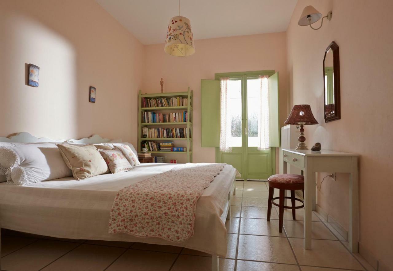 Flower And Crafts - The Eco Nature House Monolithos  Exterior photo